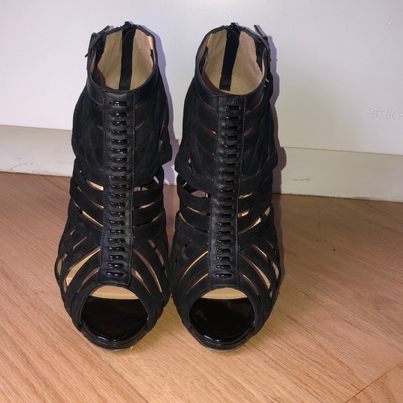 Christian Louboutin Shoes - ❌SOLD❌LOUBOUTIN HEELS SIZE 38